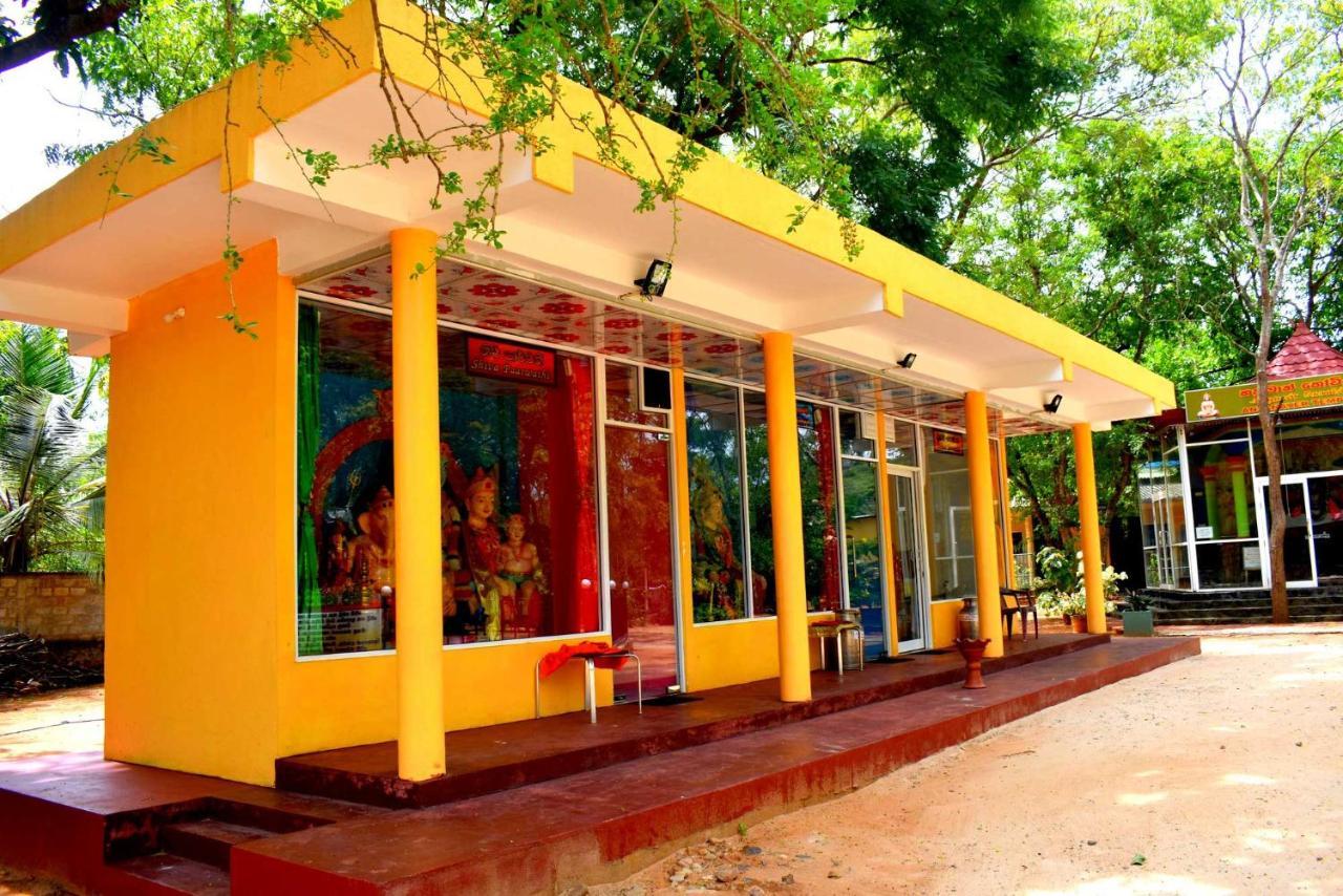 Sri Mayura Holiday Resort Kataragama Zewnętrze zdjęcie